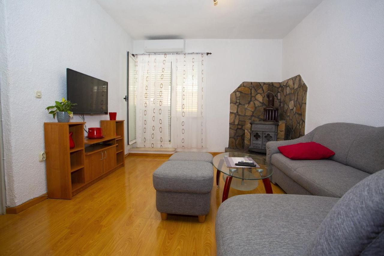 Apartments With A Parking Space Podgora, Makarska - 12816 Exterior photo